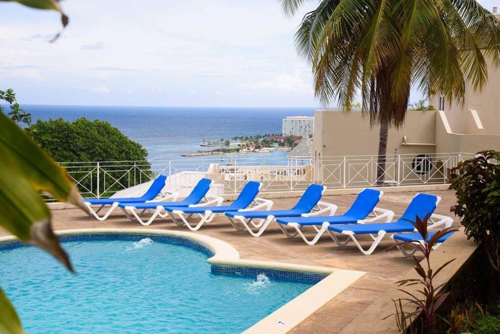 Czar'S Citadel-2 Bedroom Apt 23E At Columbus Heights Ocho Rios Bagian luar foto
